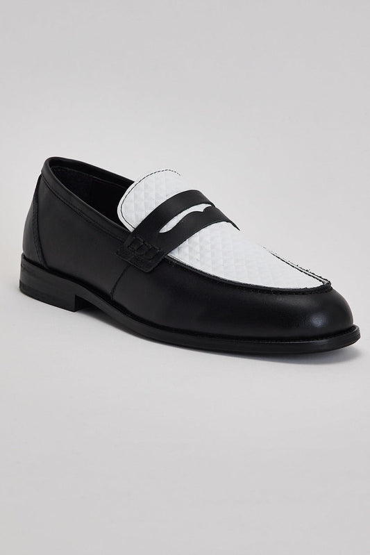 Black and white Ponney Loafers